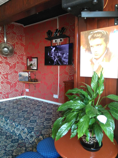 Others 5, Aunties Coliseum Hotel, Blackpool