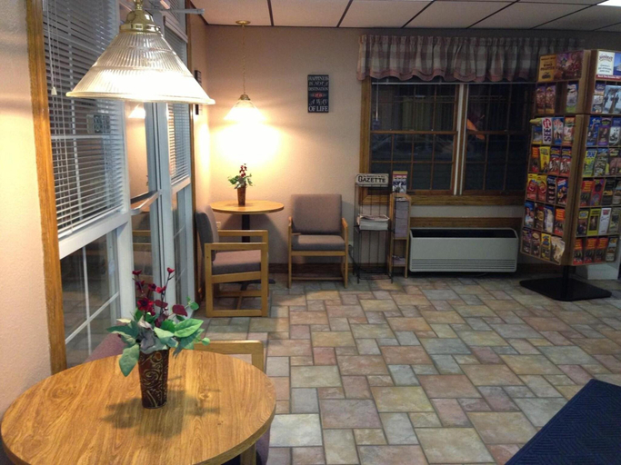 Public Area 3, Spinning Wheel Inn Branson, Taney
