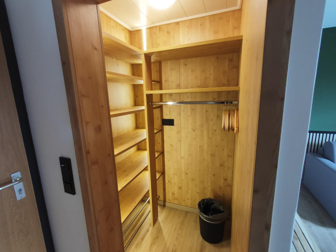 Others 4, DAS PALMBERGER, Freyung-Grafenau