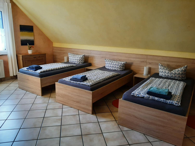 Others 4, Haus Roseneck-Pension Am Stadtrand, Paderborn
