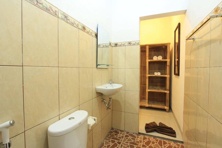 Bathroom 2, Sila Urip Guest House, Gianyar