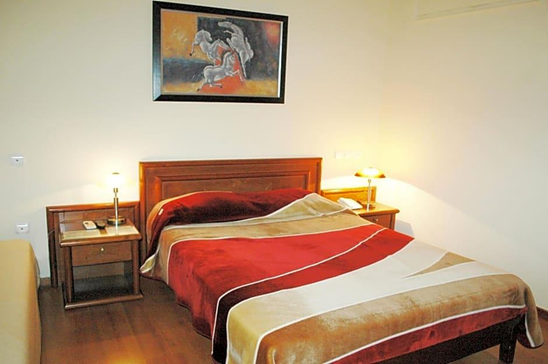 Bedroom 3, Omiros, Attica