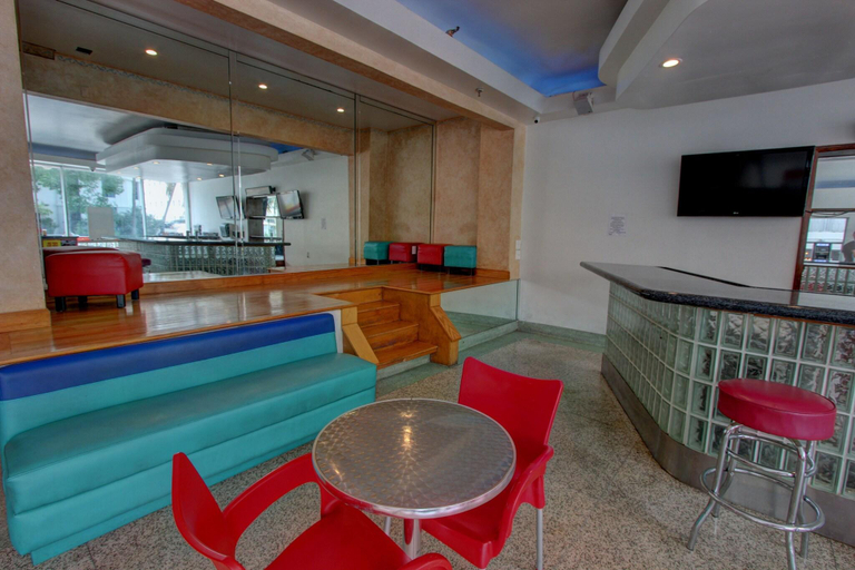 Food & Drinks 5, Parisian, Miami-Dade