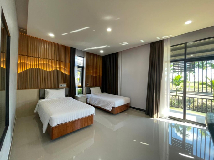 Bedroom 13
