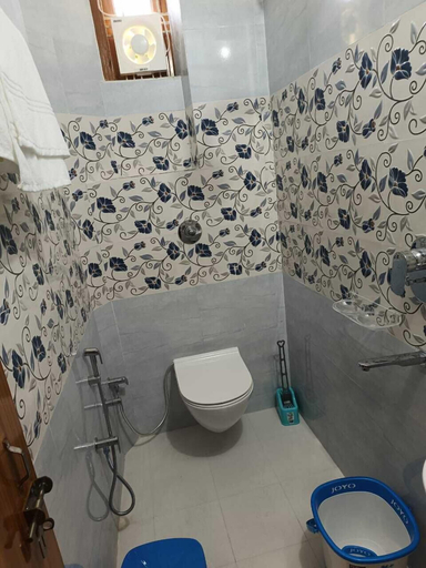 Bathroom 3, Arya Holiday Home, Faizabad
