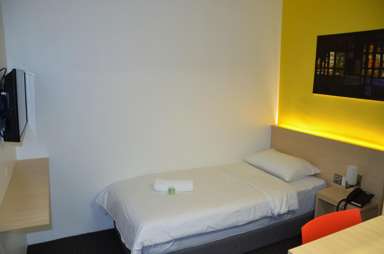 Bedroom 2, Hotel Jeti Tg Gemok, Rompin
