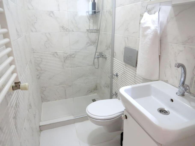 Bathroom 3, Istanberry - Vanilla Apartments, Beyoğlu
