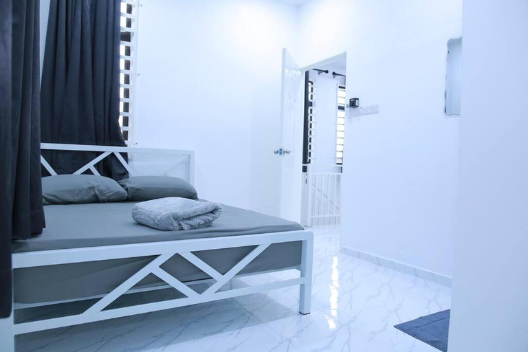 Bedroom 2, Green Dream Homestay 3 KB 3 Aircond Room with Wifi, Kota Bharu