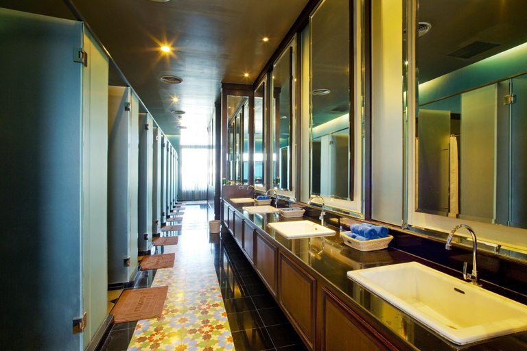 Bathroom 5, Rancho Charnvee Resort And Country Club, Pak Chong