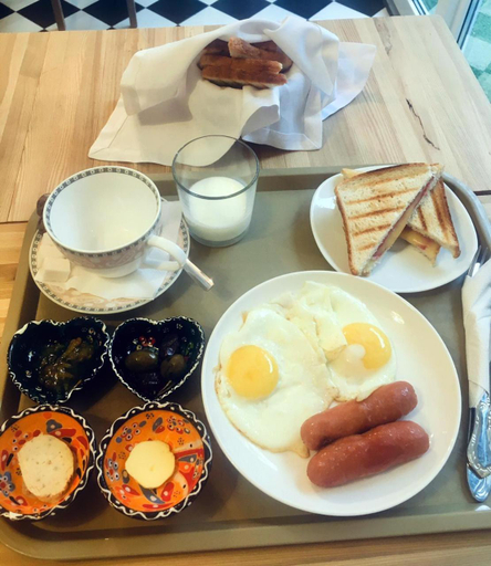 Food & Drinks 5, Villa Saffron, Aksayskiy rayon