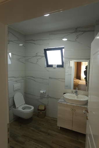 Bathroom 10