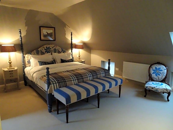 Bedroom 2, The Loch Lomond Arms Hotel, Argyll and Bute