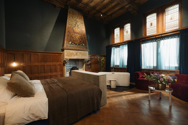 Bedroom 18