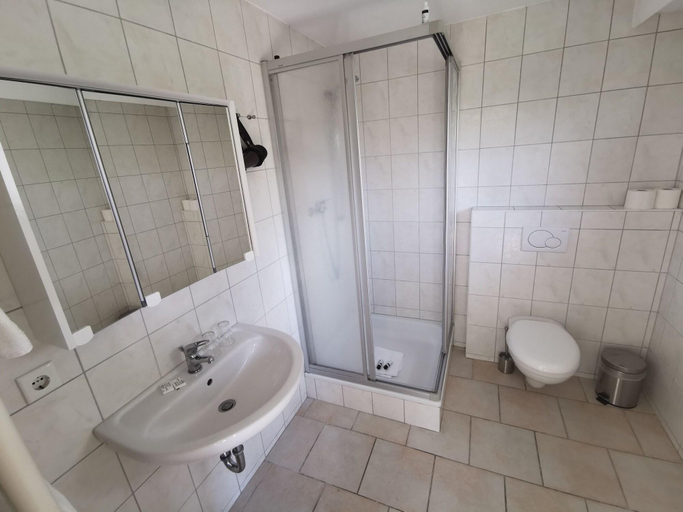 Bathroom 3, Hotel Bismarckhöhe, Steinfurt