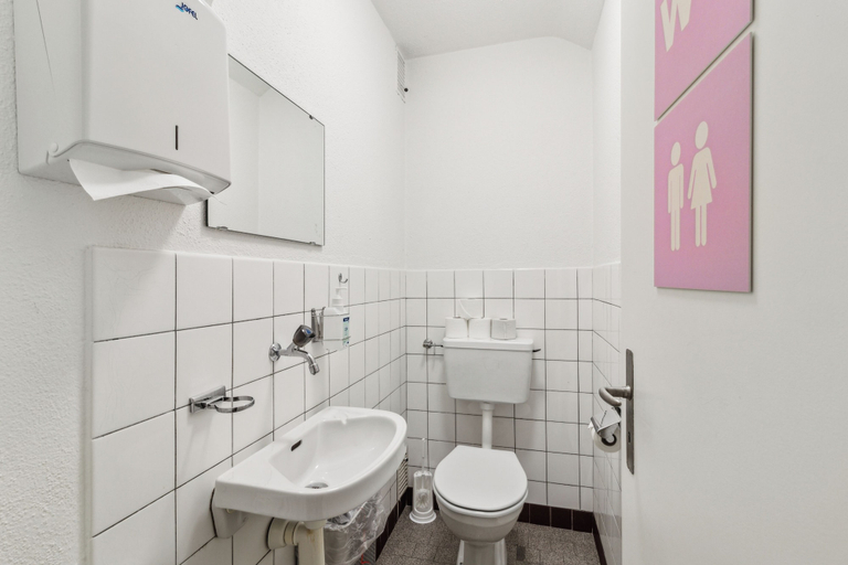 Bathroom 5, Sigma Self Check-In Hostel, Zürich