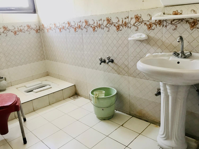 Bathroom 3, SKARDU LODGE, Northern Areas
