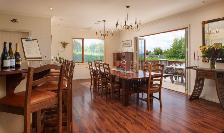 Food & Drinks 5, Chalet Eiger, Taupo