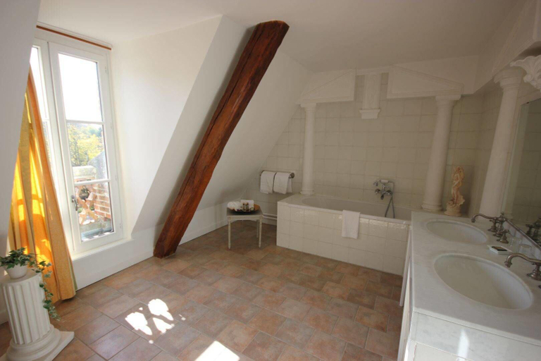 Bathroom 3, Chateau les Muids, Loiret