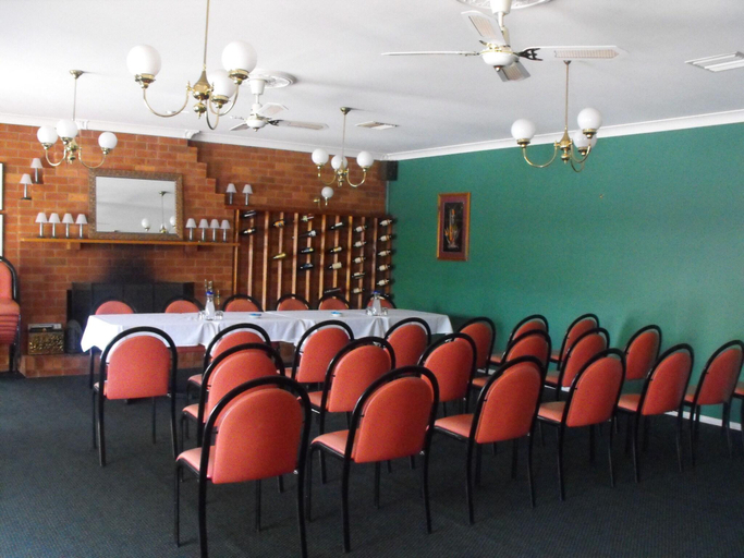 Food & Drinks 4, Philadelphia Motor Inn Echuca, Campaspe - Echuca