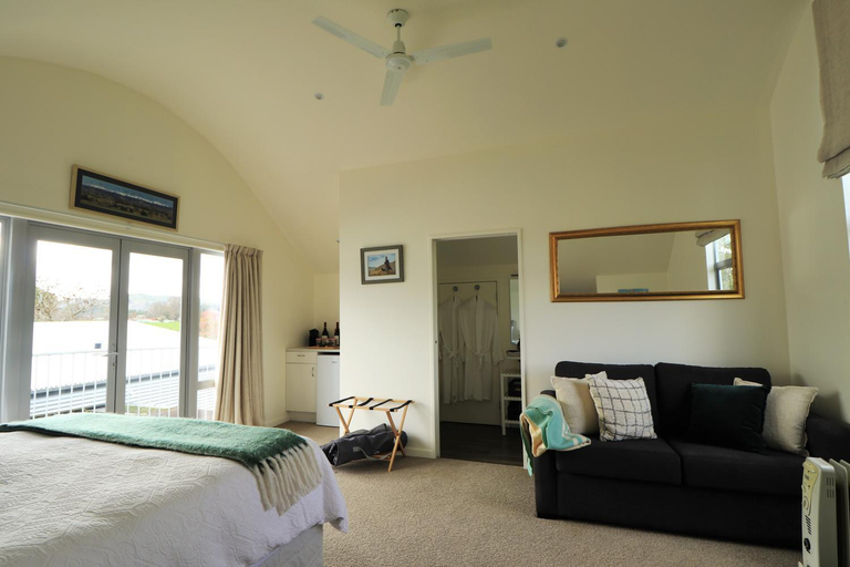 Bedroom 2, Le Gra Vineyard and Winery, Masterton