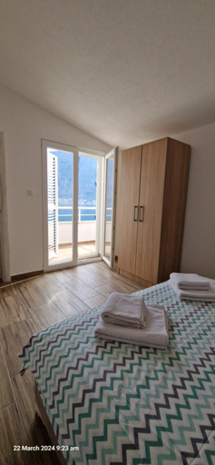 Others 3, Penthouse apartments D&D