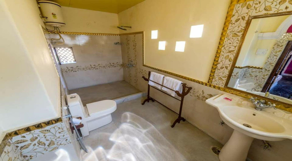 Bathroom 4, Hotel Ghanerao Castle Ranakpur, Pali