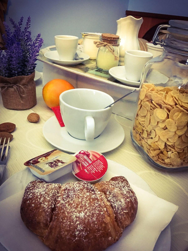 Food & Drinks 5, Hotel Malaga, Avellino