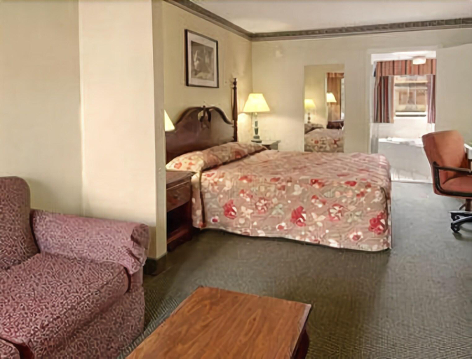 Bedroom 2, Super Inn, Robeson