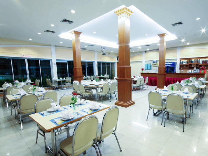 Food & Drinks 5, Chumphon Gardens Hotel, Muang Chumphon