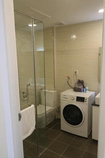 Bathroom 3, Ca&Sa Service Apartment, Phnom Penh