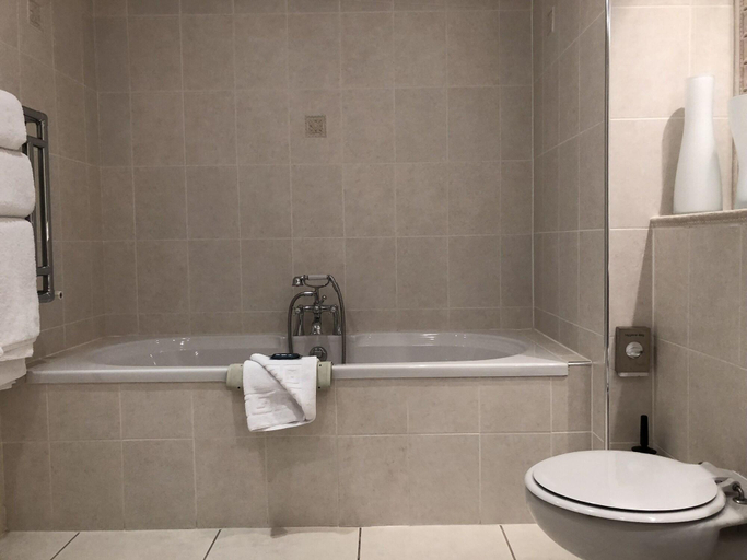 Bathroom 4, Hustyns Hotel And Spa, Cornwall