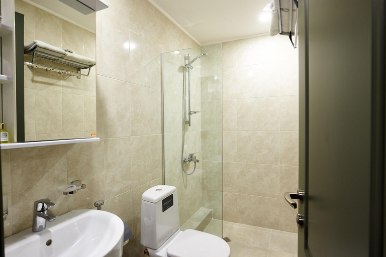Bathroom 4, Green Tower Hotel, Tbilisi