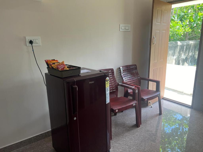 Others 5, Rt Service Apartments Hotel, Nagappattinam