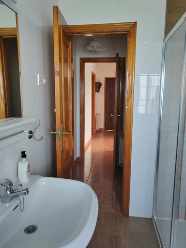 Bathroom 3, El Rancho Busto - Luarca, Asturias