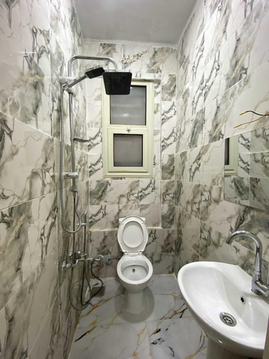 Bathroom 3, Sky light hotel, 'Abdin