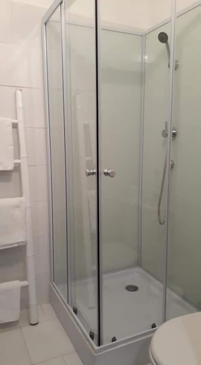 Bathroom 4, Hotel-Restaurant Le Goût des Hôtes, Hérault