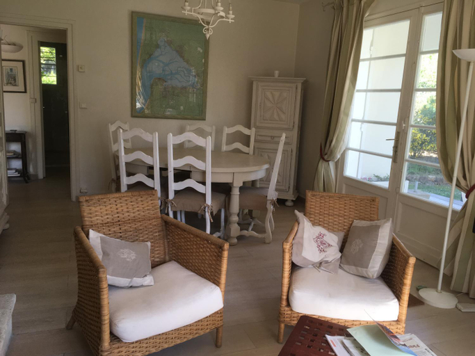 Facilities 4, Villa Pagnol, Gironde