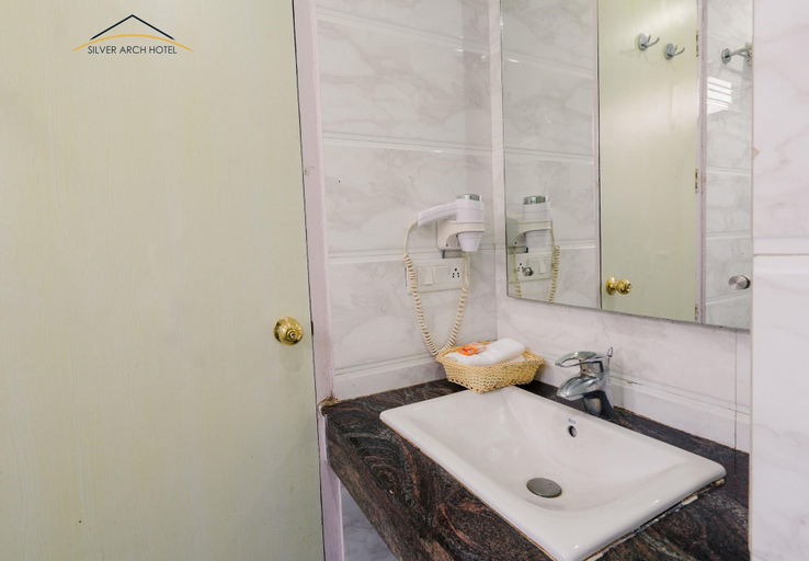 Bathroom 4, Silver Arch Hotel, Dehradun