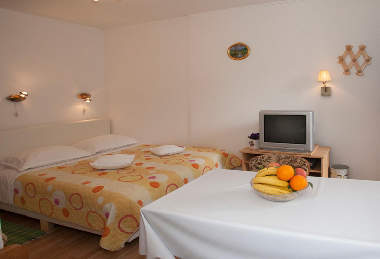 Bedroom 2, Apartments Leo, Split