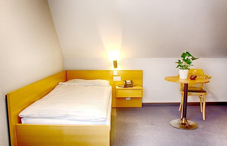 Bedroom 3, Gasthof Mahle Aesch, Arlesheim