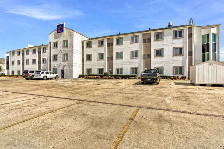 Exterior & Views 2, Motel 6 Killeen, TX, Bell