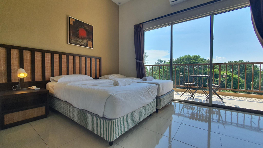 Bedroom 12