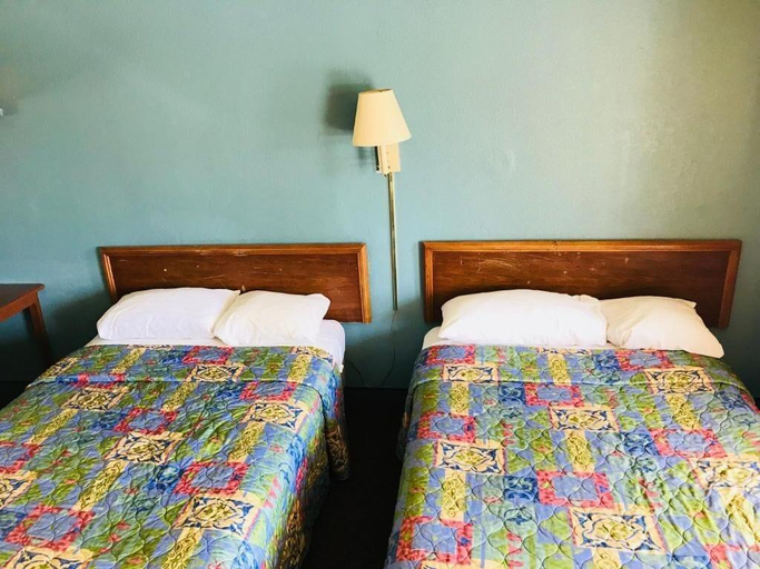 Bedroom 5, Roosevelt inn Motel, Bexar