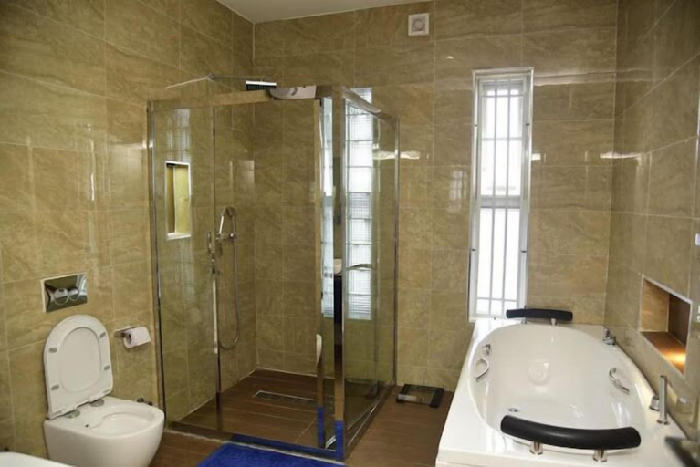 Bathroom 2, Precious Pavilion Apartments, AbujaMun