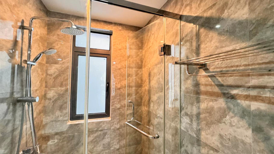 Bathroom 21