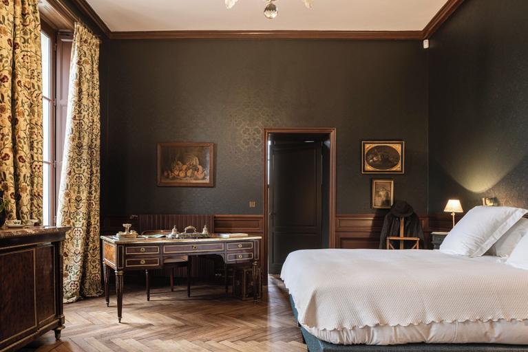 Bedroom 3, Château Sénéjac, Gironde