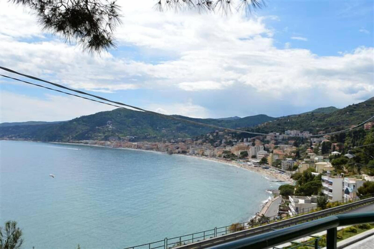 Residence Cristallo, Savona