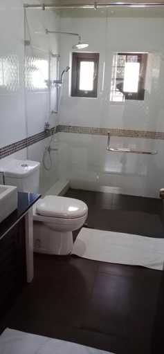 Bathroom 2, Lilara Hills - Diyatalawa, Haputale