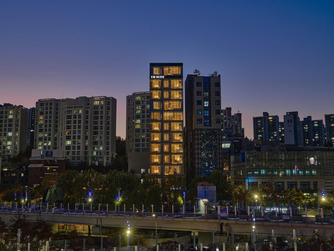 Exterior & Views 2, UH Suite The Seoul, Jung