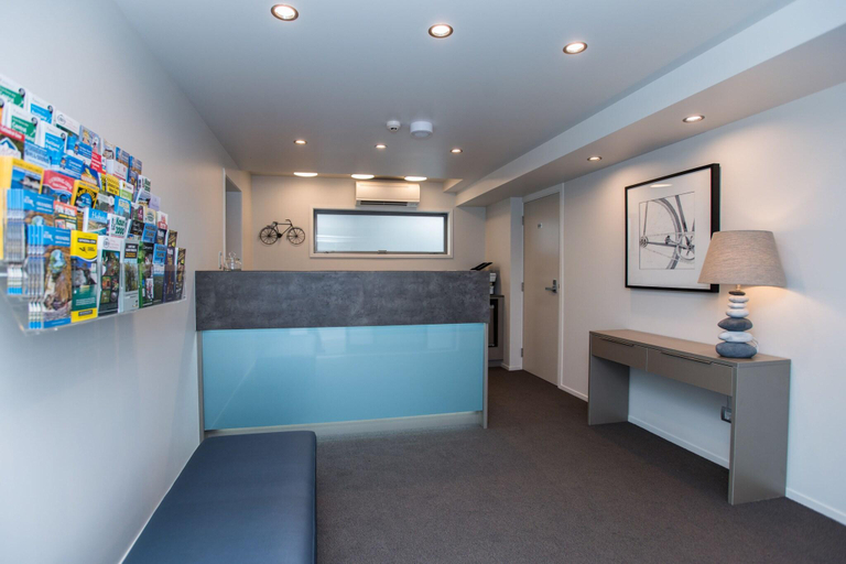 Public Area, Pedlars Motel, Hauraki